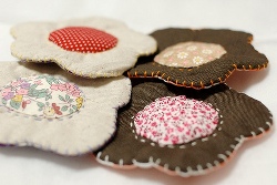 handstitchedflowercoaster