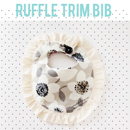 ruffle-trim-bib-tutorial