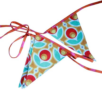 Tutorial: Fabric bunting, plus a pattern for the triangle flags