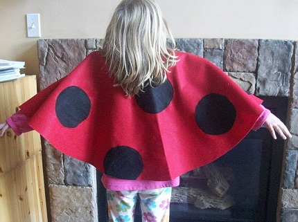 Tutorial: Ladybug costume cape