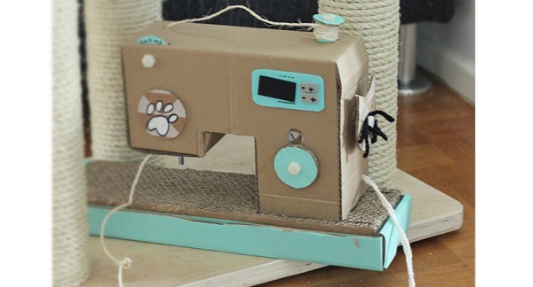 Tutorial: Cardboard sewing machine cat scratching post