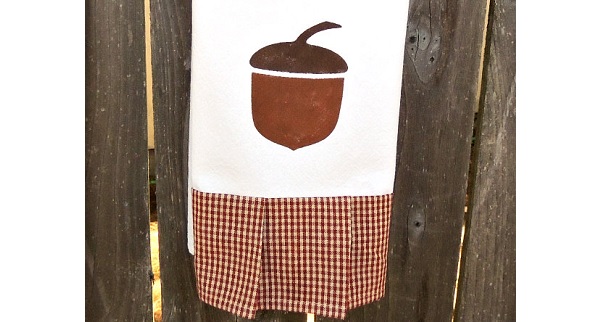 Tutorial: Autumn acorn tea towel