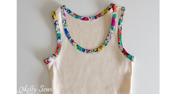 Free pattern: Bias trim tank top