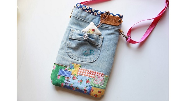 Tutorial: Remake your old jeans into a crossbody bag