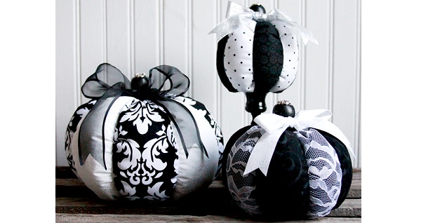 Tutorial: Striped fabric pumpkins in three sizes