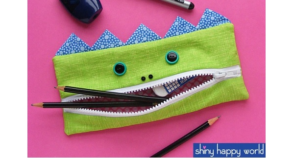 Free pattern: The Gobbler pencil eating pencil pouch