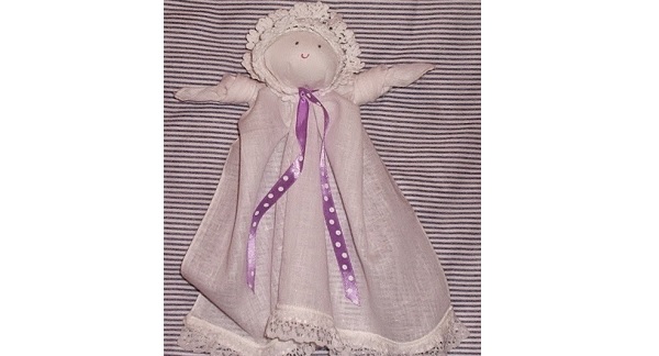 Tutorial: No-sew handkerchief dolls