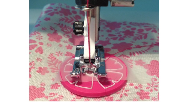 Tutorial: Sew buttons down quickly with your sewing machine