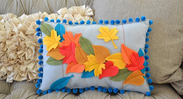 Tutorial: Falling leaves felt pillow