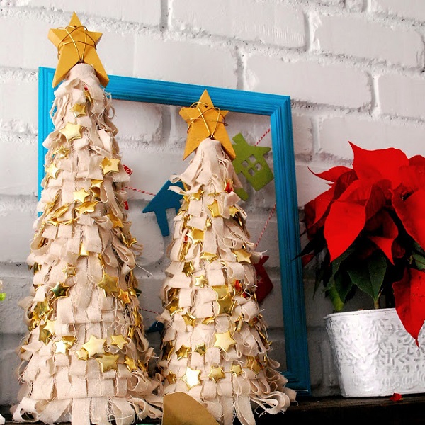 Fringe Foam Tree with Gold Stars - The Silly Pearl