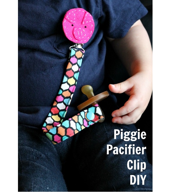 Tutorial: Piggie Pacifier Clip