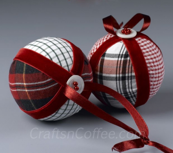 Tutorial: No-sew scrap fabric ornaments