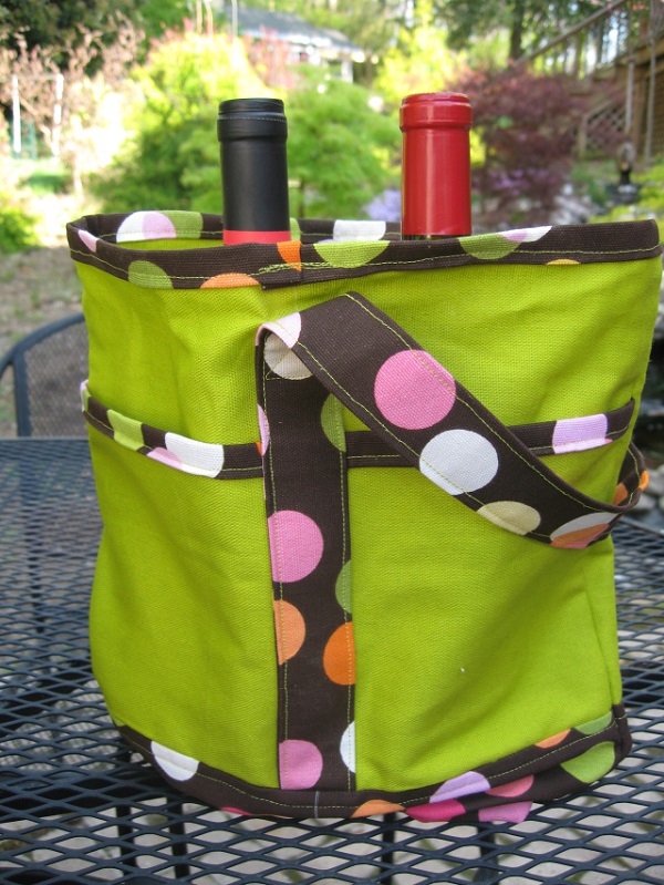 Tutorial: Wine tote with a padded divider