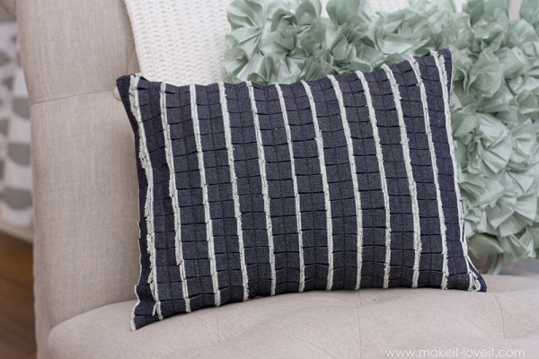 Tutorial: Pleated denim pillow cover