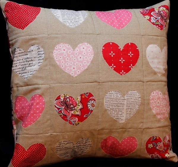 Tutorial: Reverse applique heart pillow