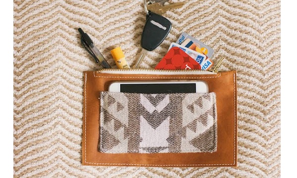 Tutorial: Simple leather zippered pouch