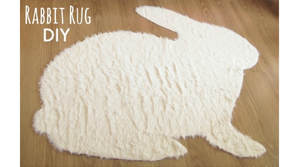 Free pattern: No-sew faux fur rabbit rug