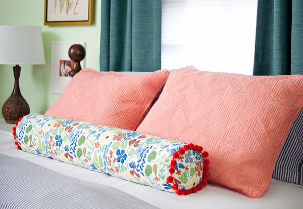 Tutorial: Make a bolster pillow