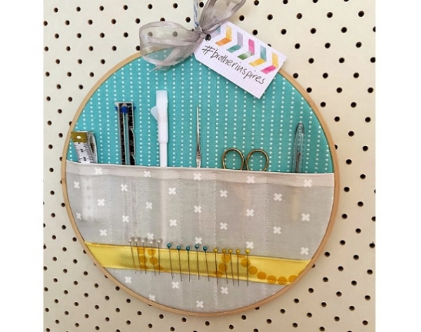 Tutorial: Embroidery hoop sewing storage pockets