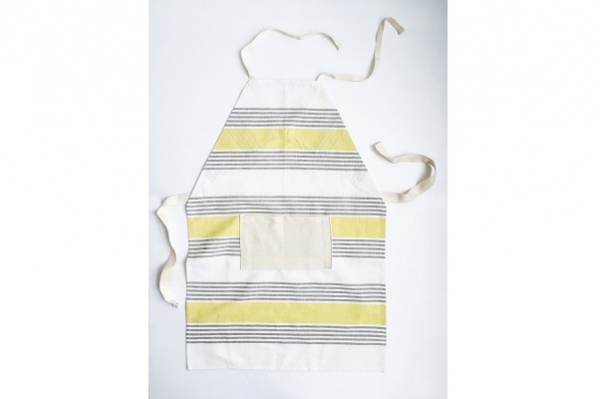 Tutorial: Kids' apron from a dish towel