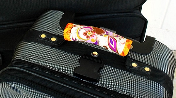 Tutorial: Easy luggage handle wrap