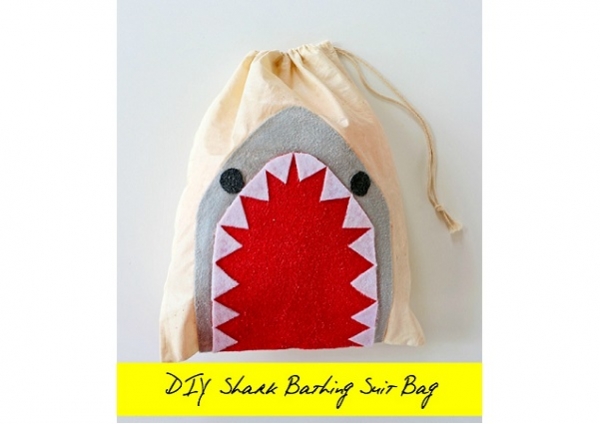 Tutorial: No-sew shark bathing suit bag