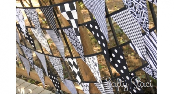 Tutorial: Make lots of fabric bunting fast with this streamlined method