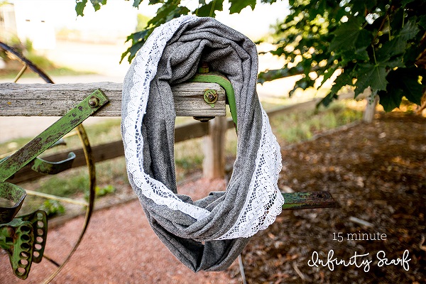 Tutorial: 15-minute lace and flannel infinity scarf