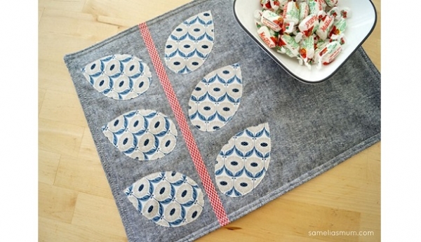 Tutorial: All Season Placemats with a modern leaf design