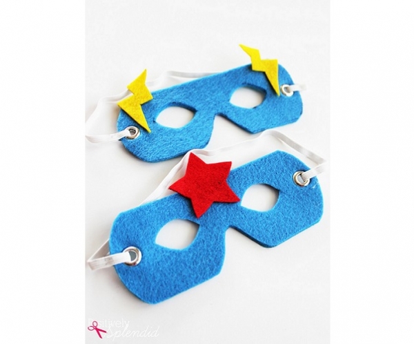 Free pattern: Easy no-sew felt superhero mask