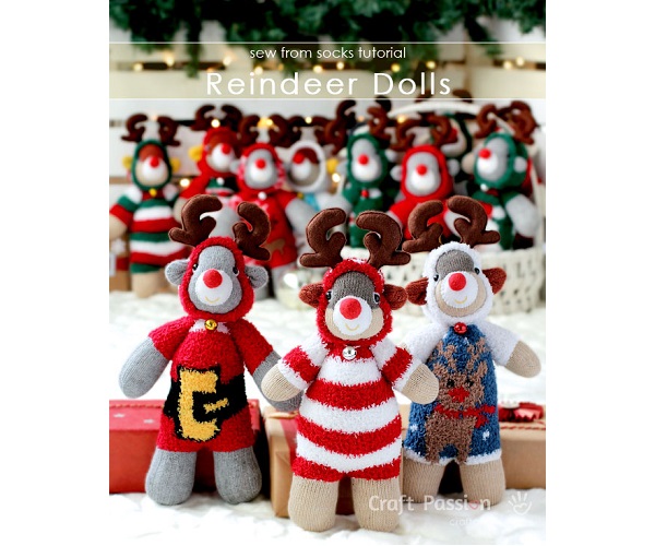 Free pattern: Sock reindeer wearing Christmas onesies