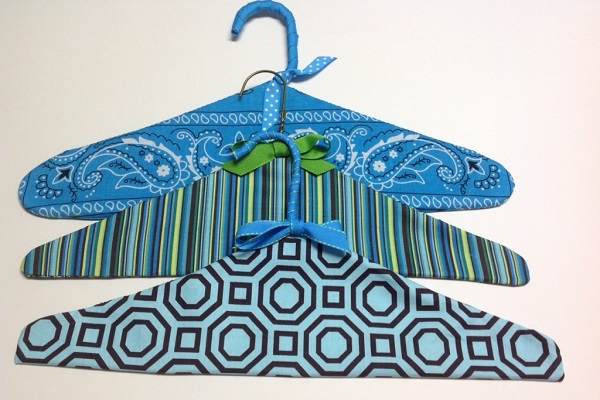 Fabric-Covered Hangers Tutorial