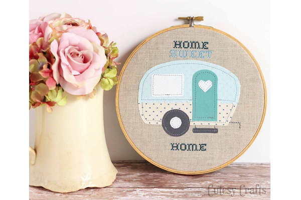 Free pattern: Trailer Home Sweet Home embroidery hoop art