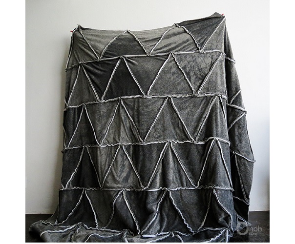 Tutorial: Cozy triangle fleece blanket