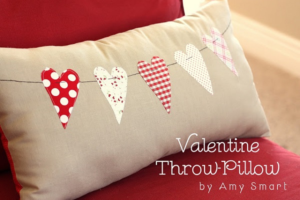 Tutorial: Heart banner pillow