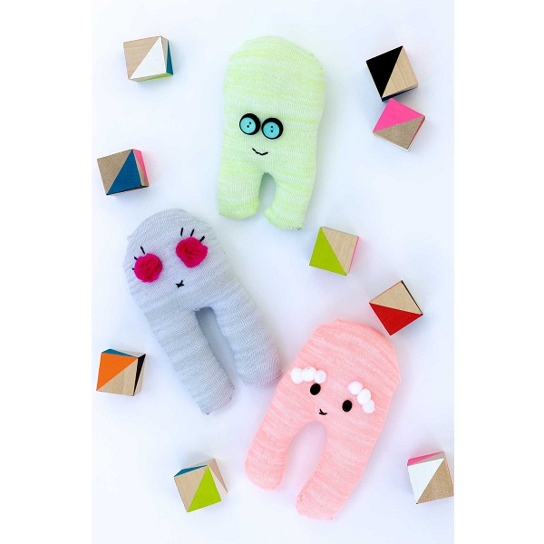 Tutorial: Silly and adorable sock robot softies