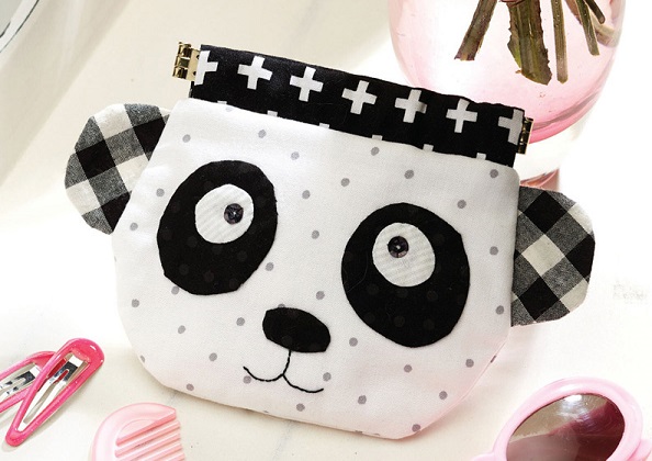 Free pattern: Panda pinch purse