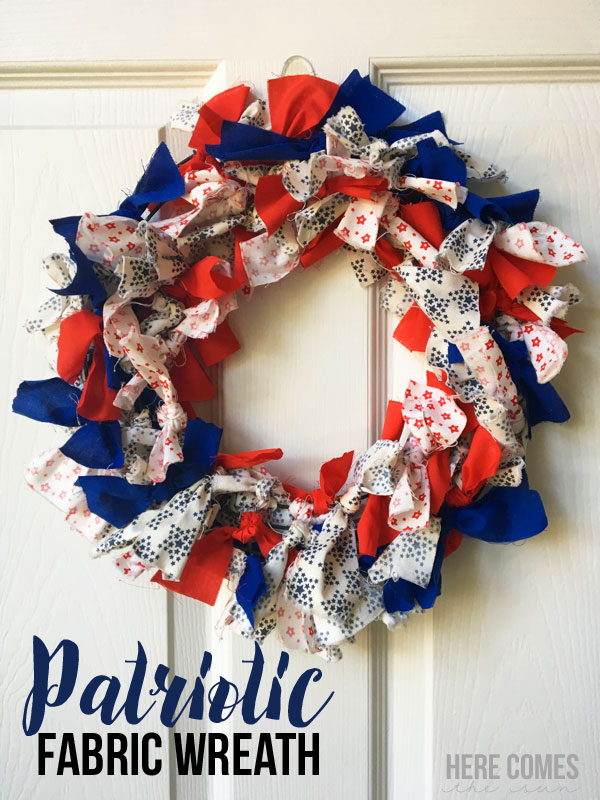 Tutorial: Patriotic fabric wreath, no sewing required