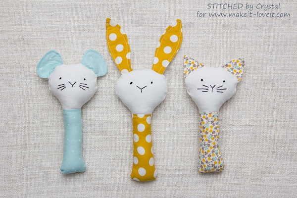 Free pattern: Cat, mouse, or bunny baby rattle