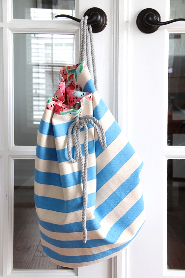 Tutorial: Rope and grommet beach bag