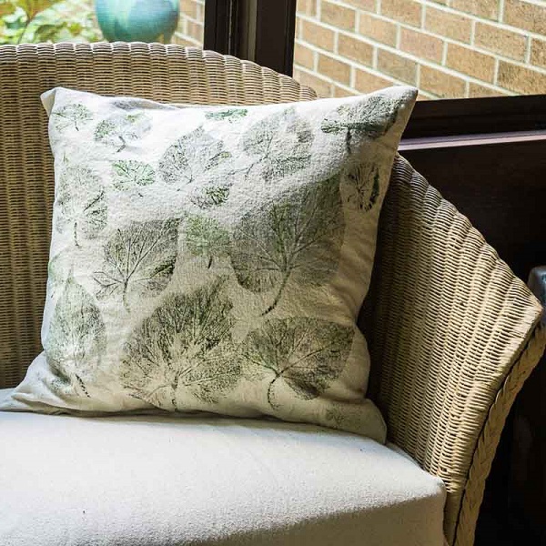 Tutorial: Leaf print drop cloth pillows