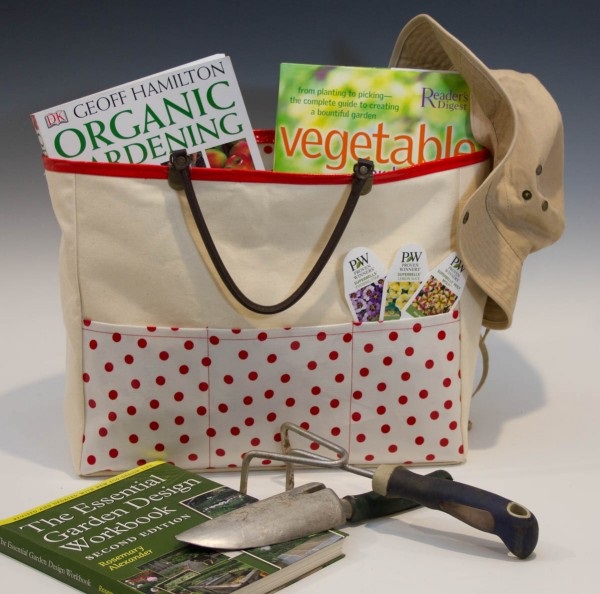 Tutorial: Oilcloth lined garden tote