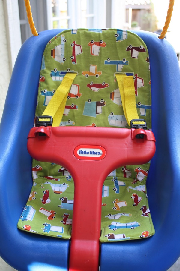 Tutorial: Sew a cushion for a Little Tikes swing