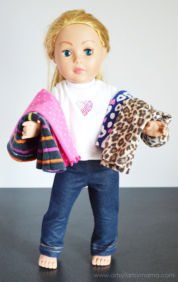 Tutorial: Make doll pants from your child's outgrown leggings