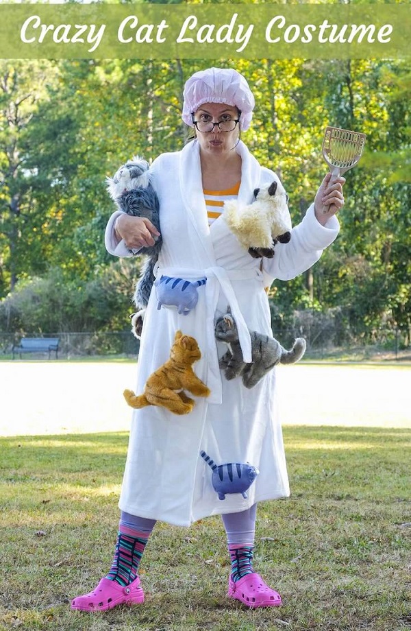 Tutorial: Crazy cat lady Halloween costume - no sewing required