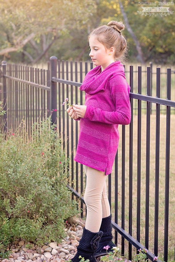 Free pattern: Girls cowl neck top