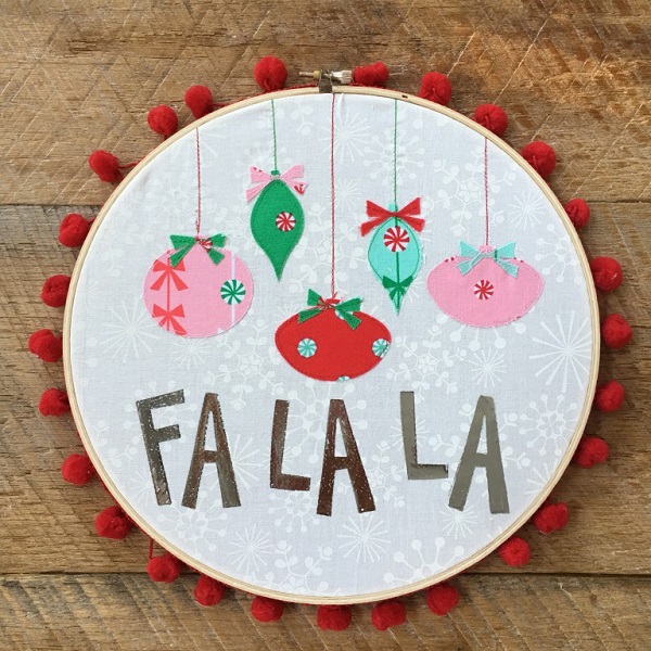 Tutorial: Christmas ornament hoop art