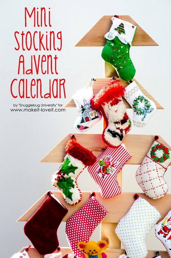 Free pattern: Mini stocking Advent calendar and wooden tree display