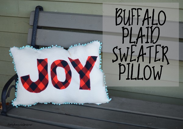 Tutorial: Buffalo plaid sweater Christmas pillow