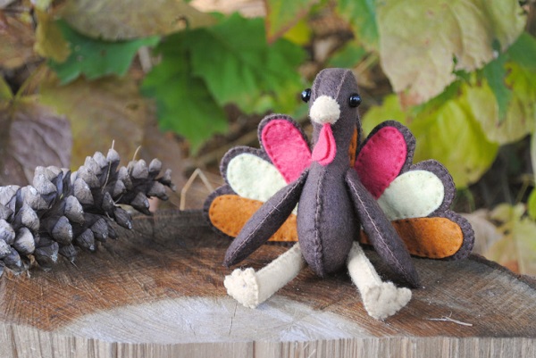 Tutorial: Felt Thanksgiving turkey softie